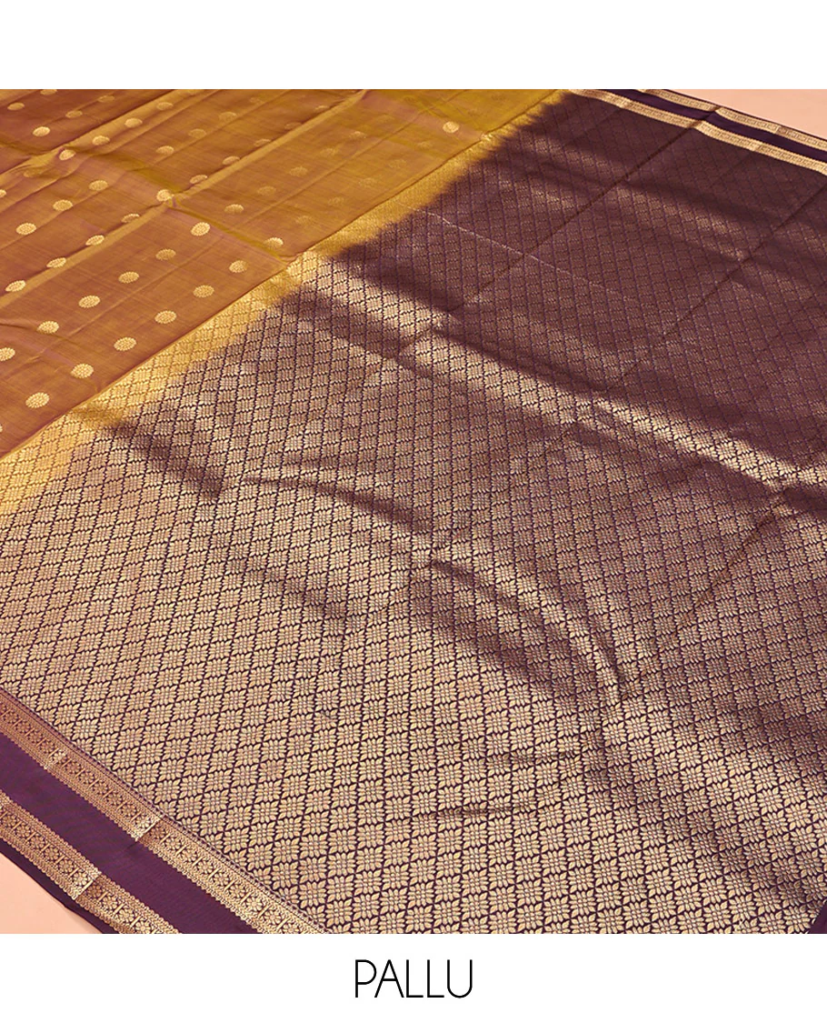 Green Vasundhara Lite Silk Mix Saree, Crafted with Kamalam Buttas All Over Its Body, Complemented by Contrast Rettai Pettu Border of Muthu, Kathir, and Kamalam Designs, Grand Jaal Pallu, and Paired with a Contrast Blouse - Image 5