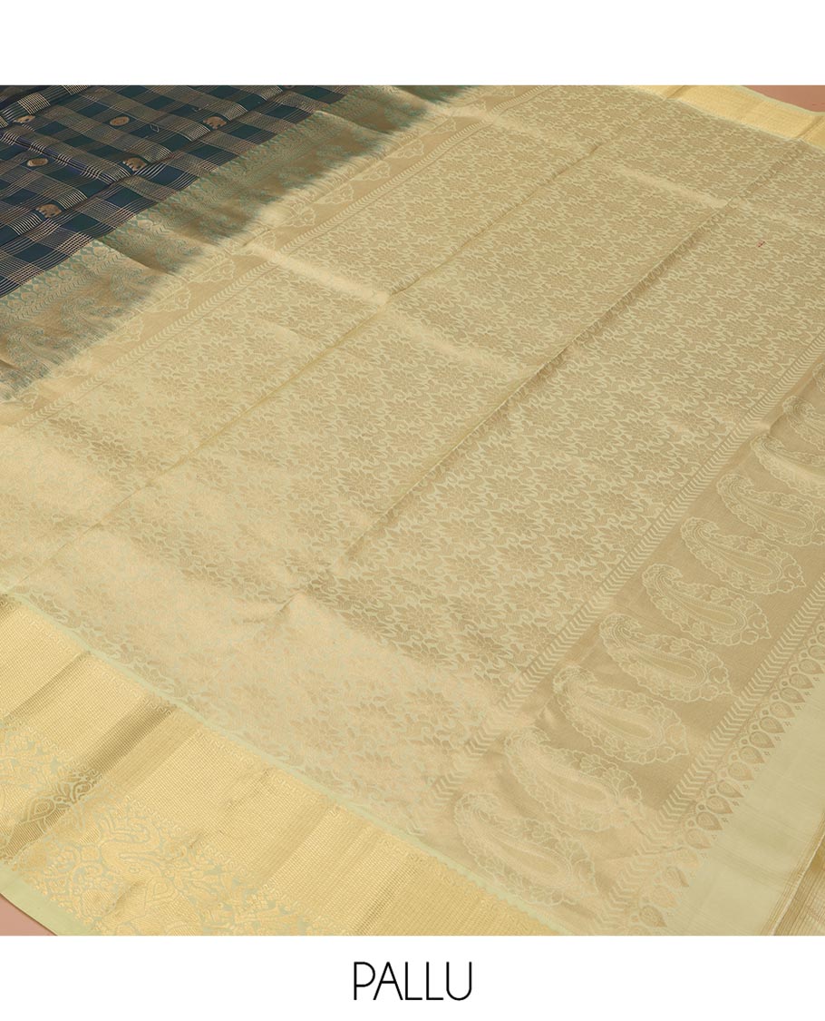 Green Vasundhara Silk Saree, Enriched with Zari Butta Enclosed Checked All Over Its Body, Complemented by a Contrast Border of Yaanai Designs, Intricately Designed Pallu, and Paired with a Contrast Blouse - Image 5