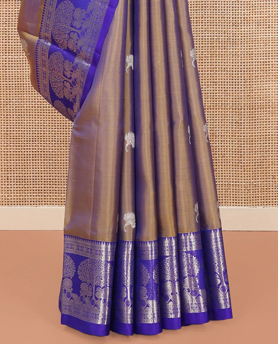 Green Venkatagiri Silk Saree, Enriched with Zari Buttas All Over Its Body, Complemented by a Contrast Traditional Zari Border of Tree Designs, Pallu Steeped with Leaf Designs, and Paired with a Contrast Blouse - Image 4