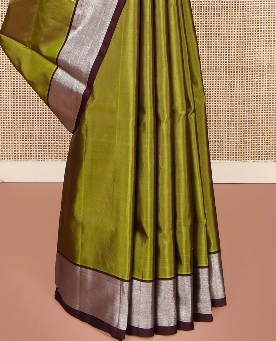 Green Venkatagiri Silk Saree, Mesmerized with Parrot Green All Over Its Body, Complemented by a Contrast Zari Border, Pallu Artfully Detailed with Rose Meenakari Designs, and Paired with a Matching Blouse - Image 4