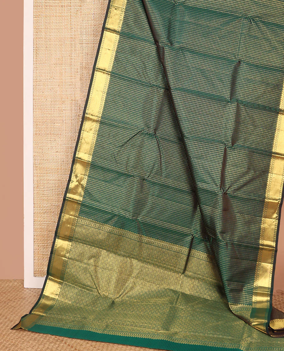 Green zari checked Kanchipuram silk saree,  zari border of thilakam mokku, muthu, and manga designs, and jaal pallu - Image 3