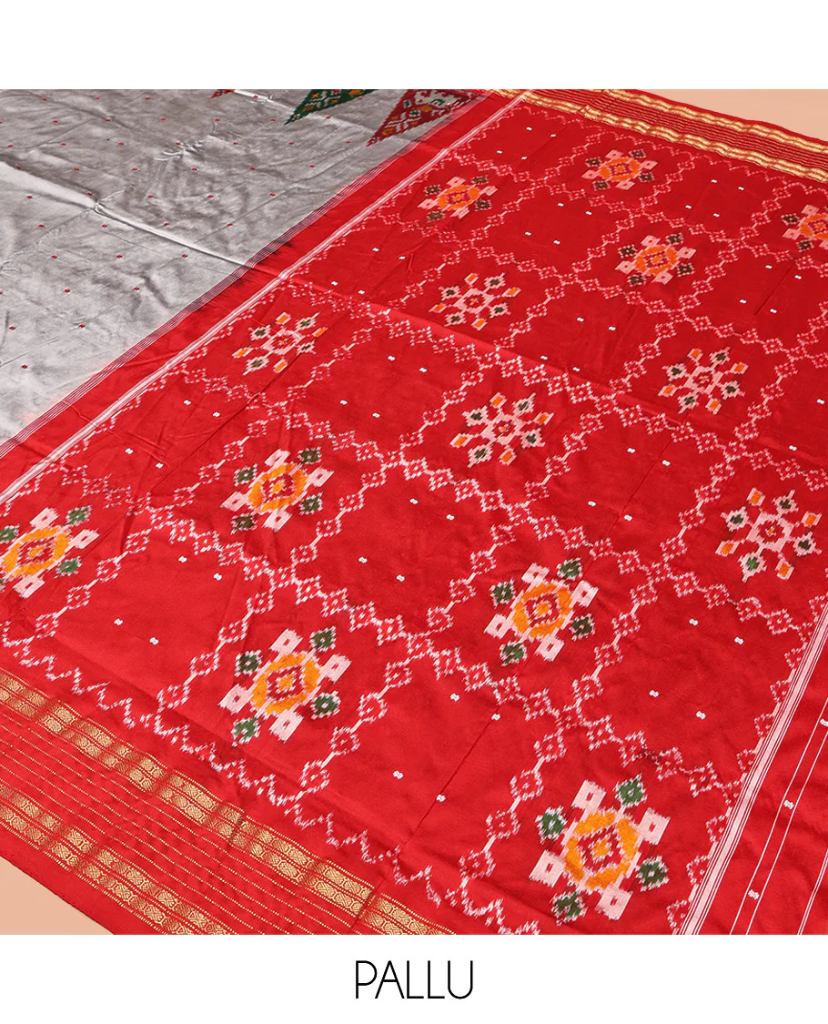 Grey Pochampally Ikat Silk Saree, Subtly Woven with Ikkat Buttas on Its Body, Complemented by a Contrast Temple Border of Traditional Designs, Pallu of Butta Enclosed Checks, and Paired with a Contrast Blouse - Image 5