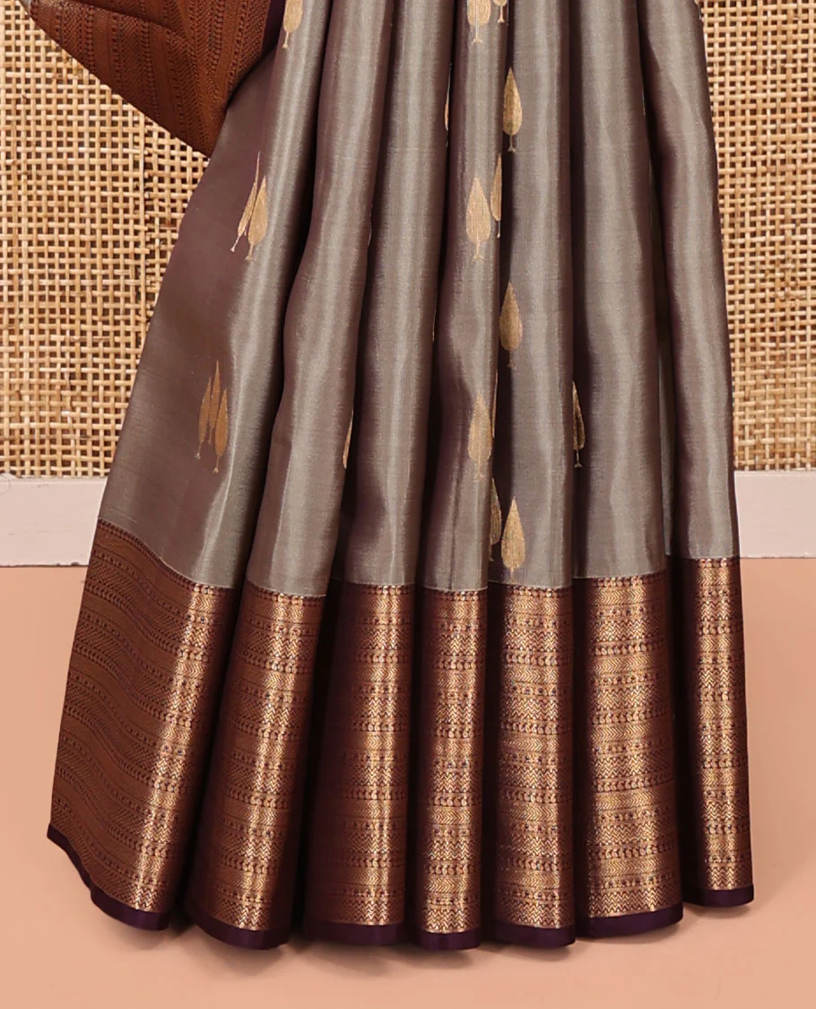 Grey Vasundhara Lite Silk Mix Saree, Featuring Zari Buttas All Over Its Body, Complemented by Contrast Border of Manga, Kathir, and Vanki Designs, Chevron Design Pallu, and Paired with a Contrast Blouse - Image 4