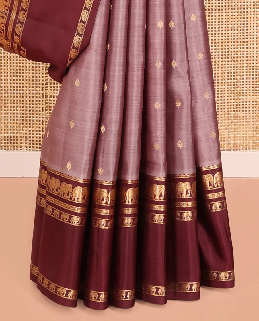 Grey Vasundhara Silk Saree, Adorned with Zari Buttas All Over Its Body, Complemented by a Contrast Rettai Pettu Border of Yaanai Designs, Grand Jaal Pallu, and Paired with a Contrast Blouse - Image 4