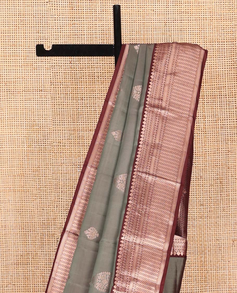 Grey Vasundhara Silk Saree, Finely Crafted with Zari Buttas on Its Body, Complemented by Contrast Border of Thilakam Mokku, Diamond, Rettai Neli, and Kathir Designs, Intricately Designed Pallu, and Paired with a Contrast Blouse - Image 3