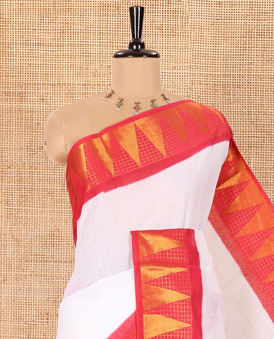 Off-White and Red Plain Sungudi Cotton Saree Adorned with a Contrast Border of Temple and Zari Checks Designs, Subtly Zari Striped Pallu, and Paired with a Contrast Blouse - Image 2