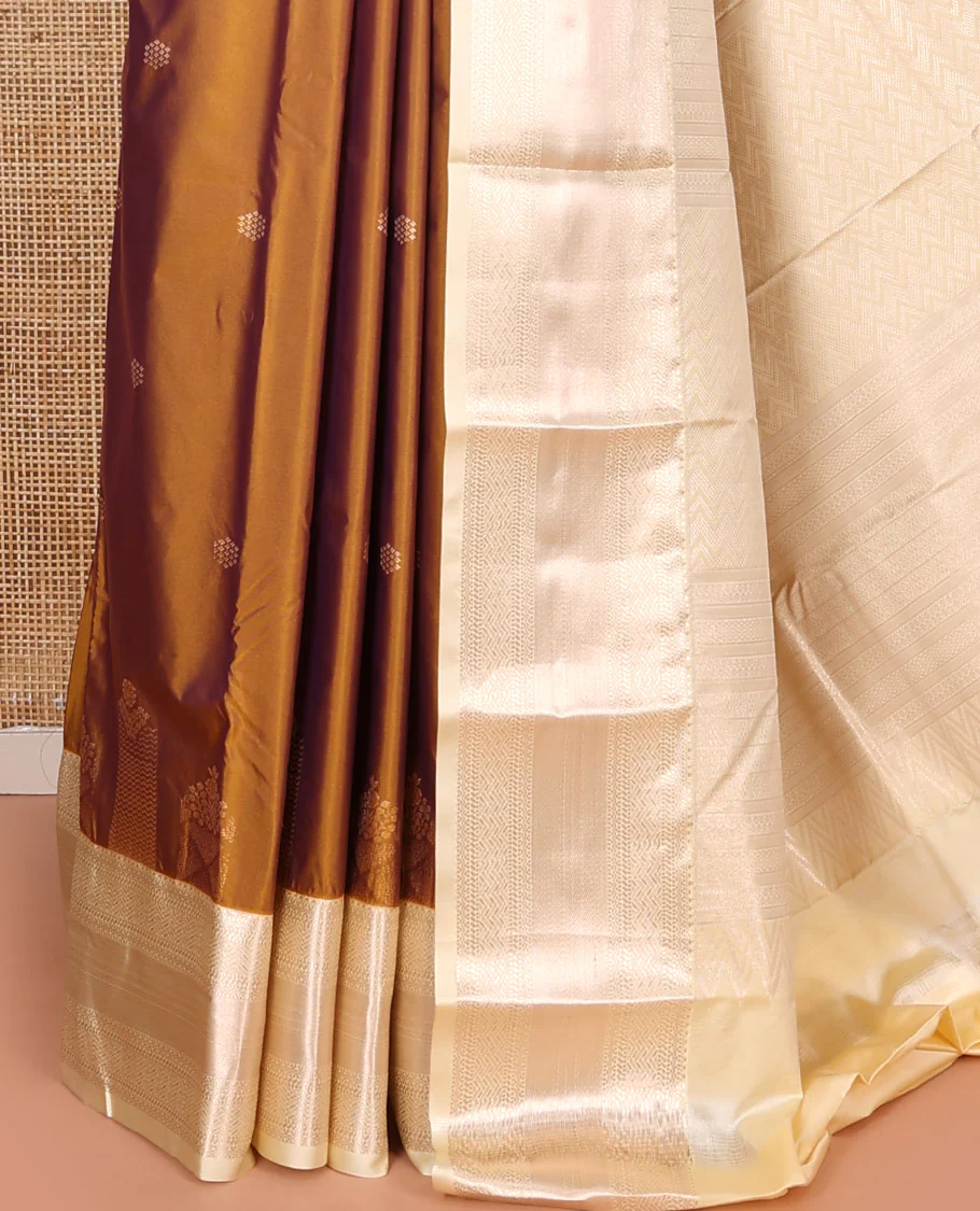 Honey Color Budget Silk Saree, Enriched with Zari Designs  All Over Its Body, Complemented by a Contrast Border of Traditional Designs Woven in Zari, Pallu Detailed with Chevron Designs, and Paired with a Contrast Blouse - Image 3