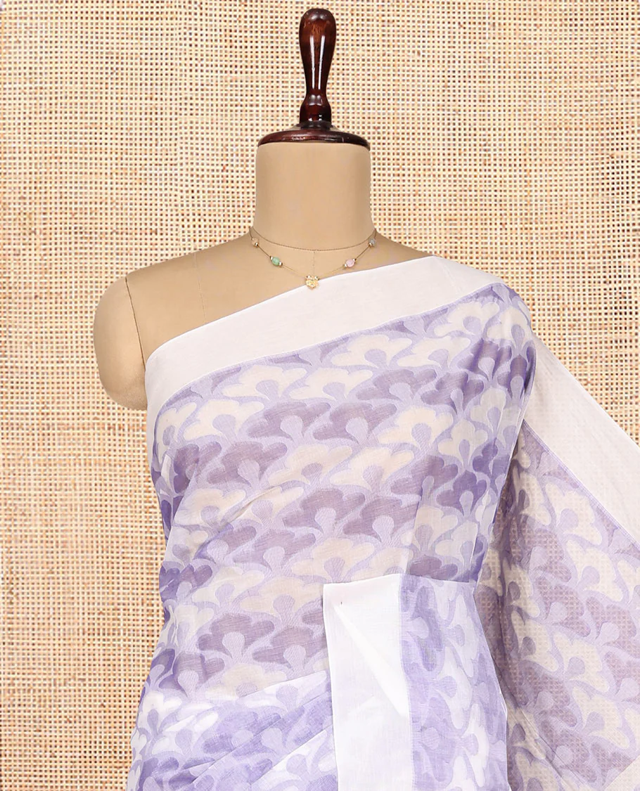 Lavender Coimbatore Cotton Saree, Accentuated with Geometric Design on Its Body, a Subtle Diamond Border, Pallu of Geometric Patterns, and Paired with Contrast Blouse - Image 2