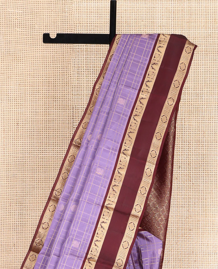 Lavender Vasundhara Lite Silk Mix Saree, Enriched with Mayil Chakram Butta Enclosed Checks, Complemented by a Contrast Rettai Pettu Border of Thazampoo Rekku, Mayil, and Chakram Designs, Boldly Accentuated Pallu, and Paired with a Contrast Blouse - Image 3