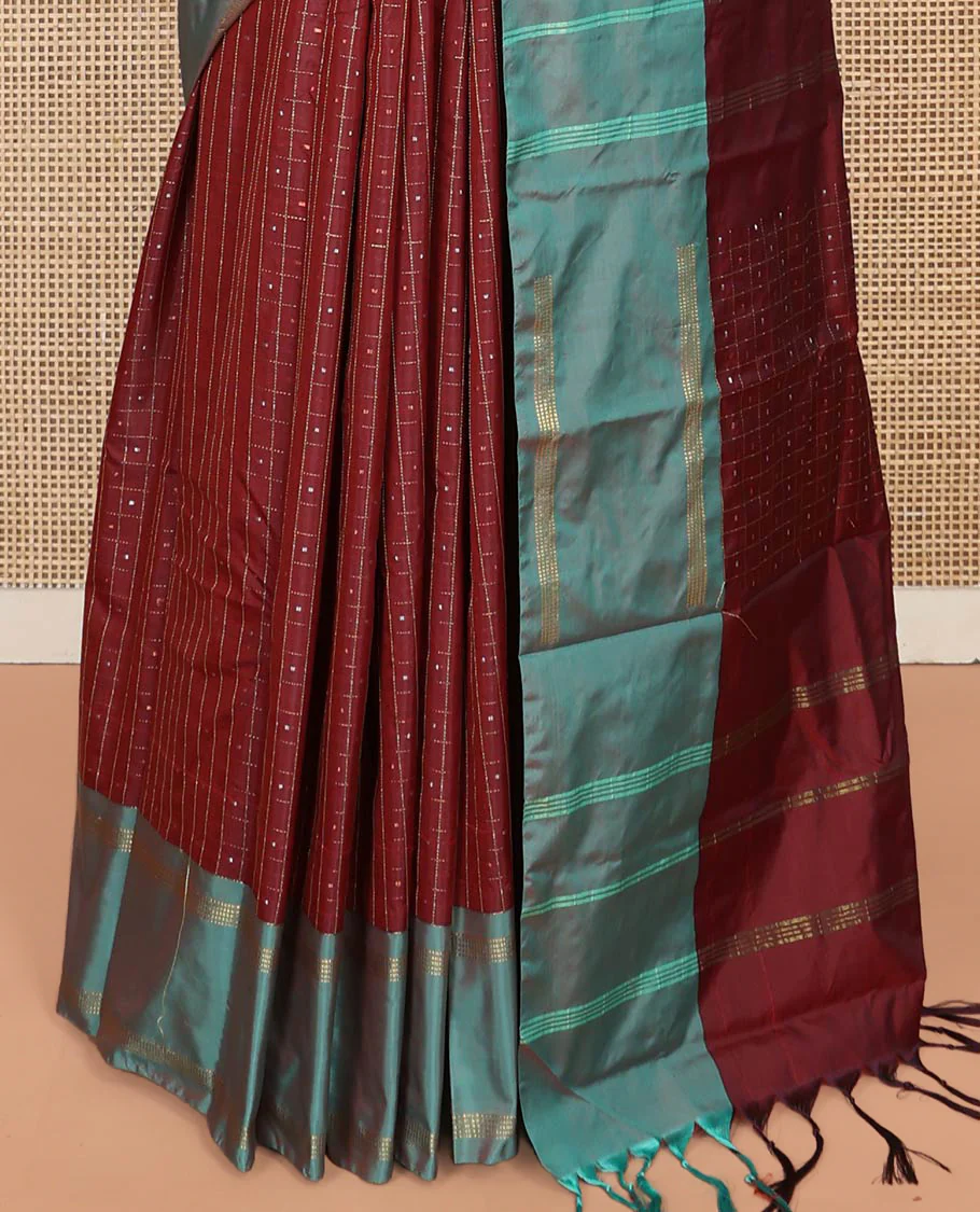 Maroon Aarani Silk Saree, Enriched with Butta Enclosed Checked Design on Its Body, Complemented by a Contrast Zari Striped Border, Pallu of Butta Enclosed Checks, and Paired with a Matching Blouse - Image 4