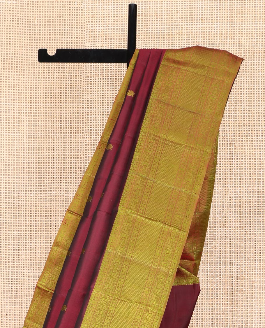 Maroon Kanchipuram Silk Saree, Delicately Woven with Mayil and Chakram Thread Buttas, Complemented by a Contrast Border of Rekku, Kamalam, Poun, Chakram, Kuyil Kann, and Then Kuli Kann Designs, Jaal Design Pallu, and Paired with a Contrast Blouse - Image 3