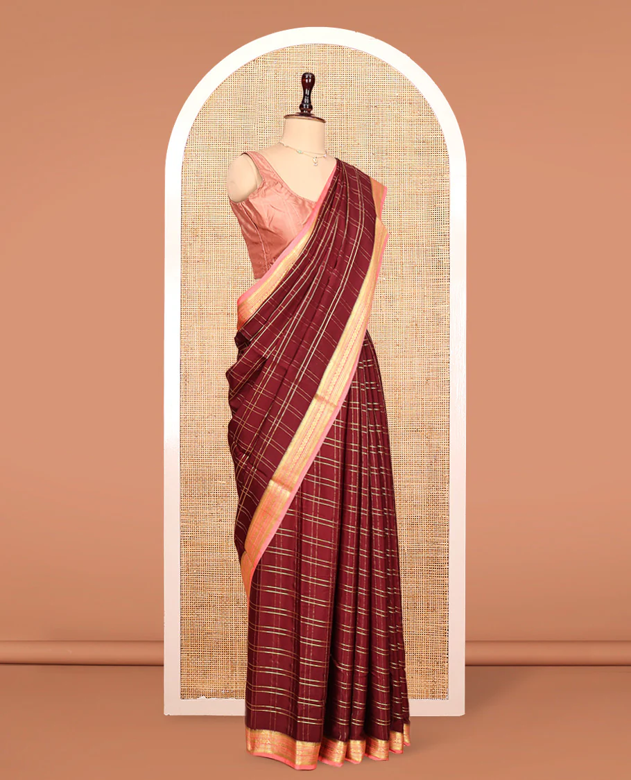 Maroon Mysore Silk Saree, Gleamed Up with Zari Checked Design, Complemented by a Contrast Traditional Zari Design Woven Border, Artfully Embroidered Pallu of Tropical Flora and Flamigo Motifs, and Paired with a Contrast Blouse - Image 3