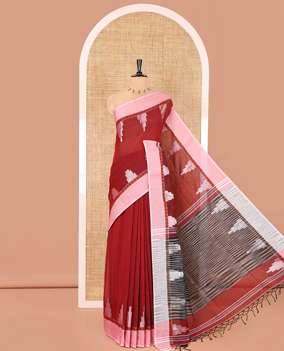 Maroon Plain Khadi Mul Cotton Saree, Complemented by a Contrast Temple Border, Textured Pallu of Temple Designs, and Paired with a Matching Blouse
