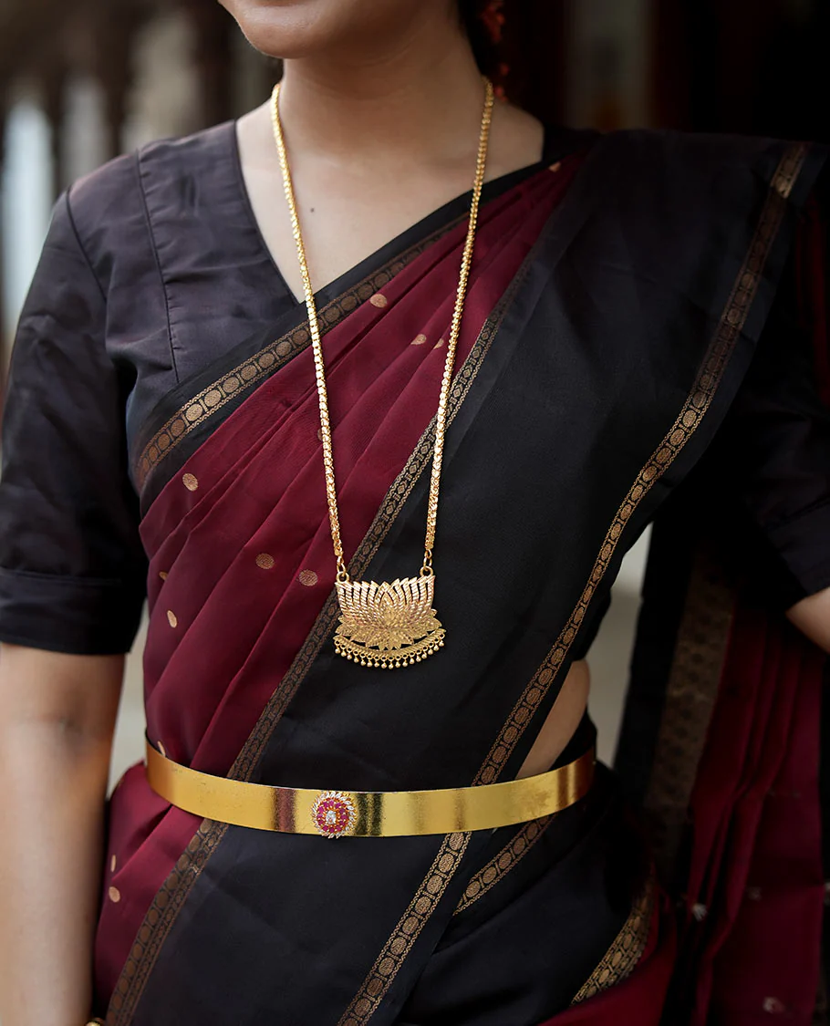 Maroon Poun Buttas Vasundhara Silk Saree, Contrast Rettai Pettu Border of Rekku, Neli, and Rudraksham Designs, and Zari-Rich Intricate Pallu - Image 2