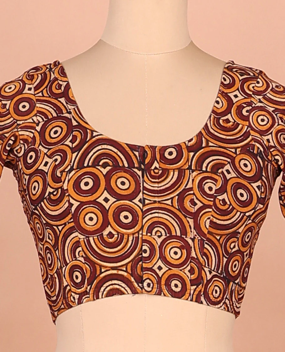 Maroon spiral motifs printed front and back round neck elbow sleeve cotton readymade blouse - Image 3