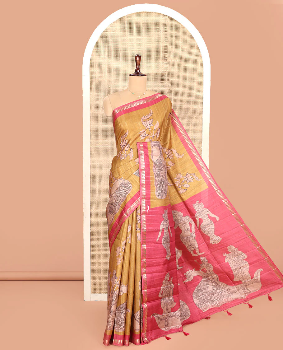 Mustard Semi-Tussar Silk Saree, Elegantly Detailed with Kalamkari-Style Human Motifs Printed on Its Body, Complemented by a Contrast Temple Zari Border, Creatively Kalamkari Printed Pallu, and Paired with a Contrast Blouse - Image 3