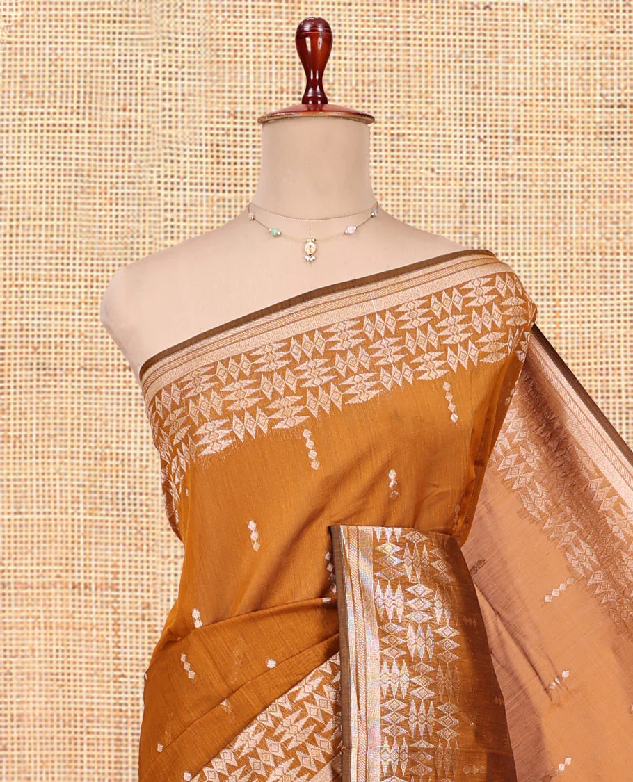Mustrad Semi-Silk Cotton Saree, Finely Crafted with Buttas All Over Its Body, Highlighted by a Zari Border of Geometric Designs, Pallu of Geometric Designs, and Paired with a Matching Blouse - Image 2