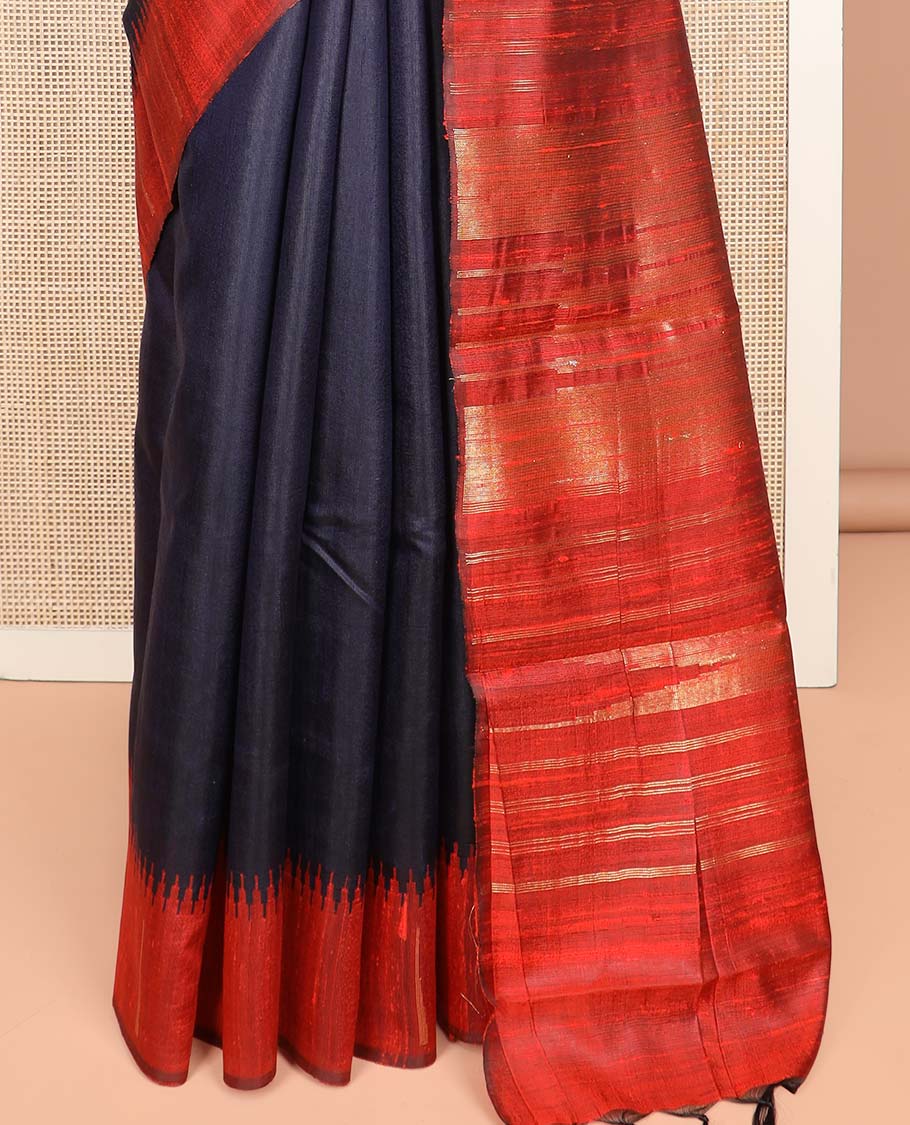 Navy Blue Plain Dupion Silk Saree, Complemented by a Contrast Temple Border, Gleaming Traditional Motifs Woven Pallu, and Paired with a Contrast Blouse - Image 4