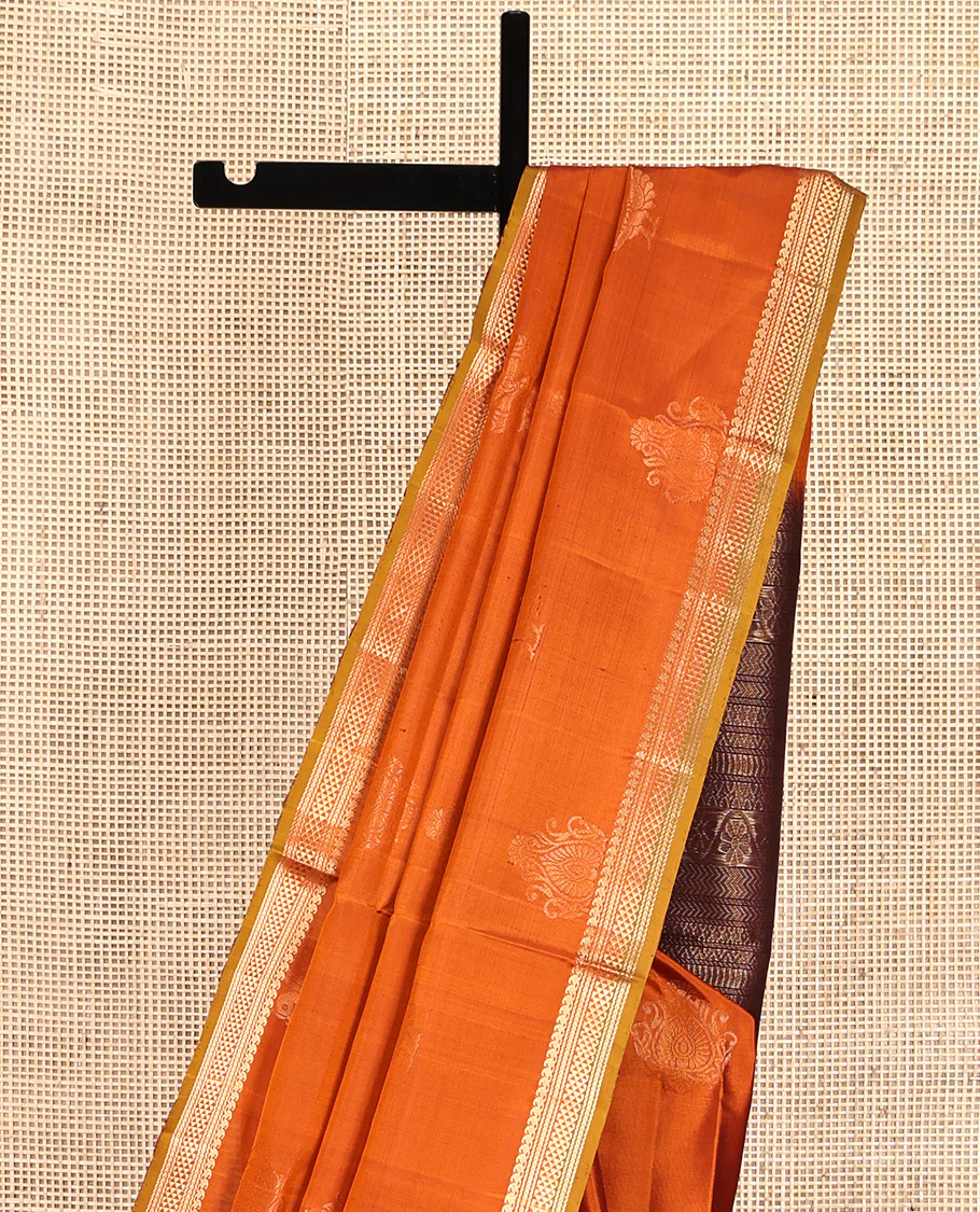 Orange Mayuri Soft Silk Saree, Accentuated with Zari Buttas All Over Its Body, Highlighted by Zari Border of Manga Mokku, and Ara Maadam Designs, and Paired with a Contrast Geometric Patterned Pallu and Paired with a Contrast Blouse - Image 3
