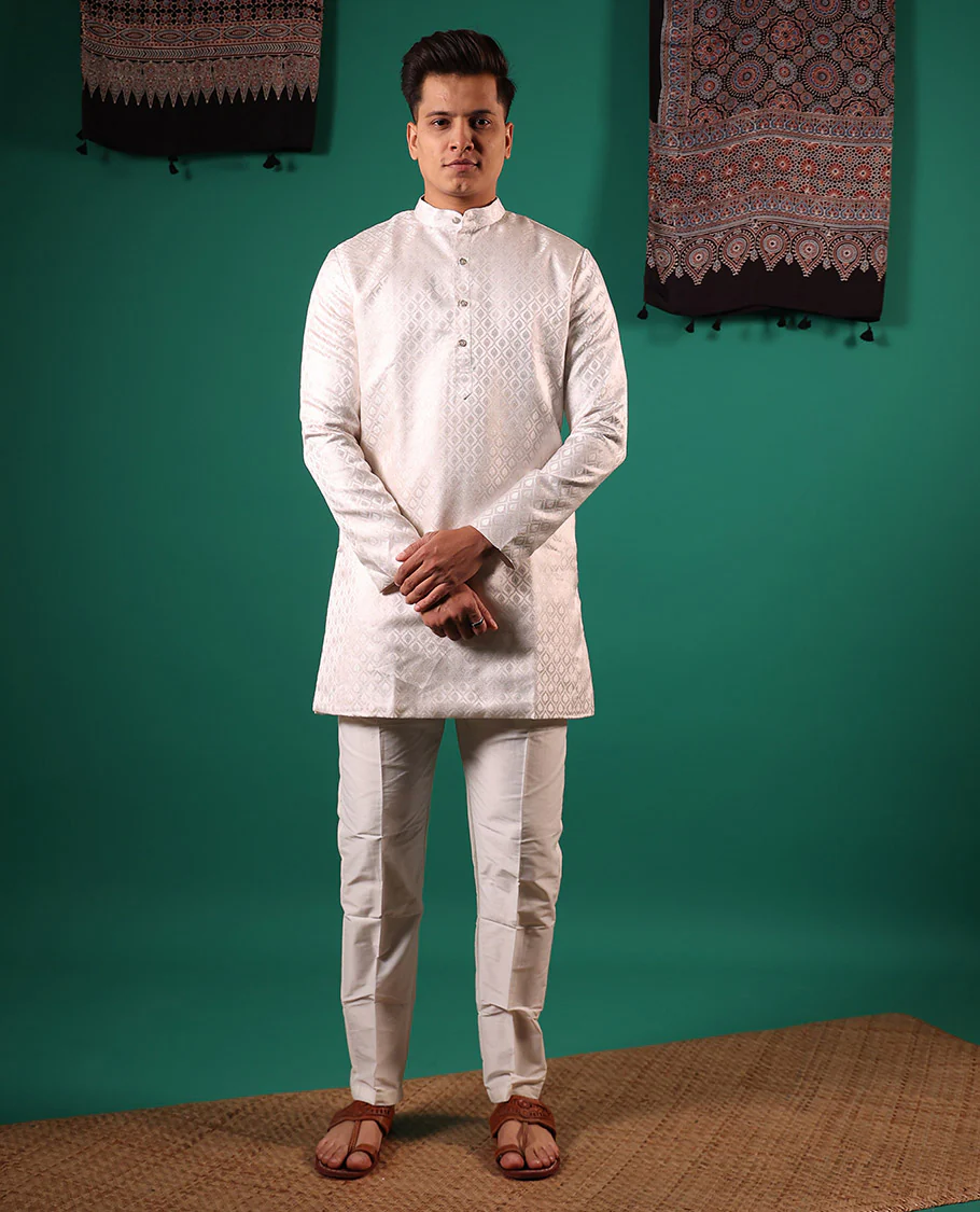 Pearl white butta enclosed jaal embossed full-sleeved men's kurta - Image 2