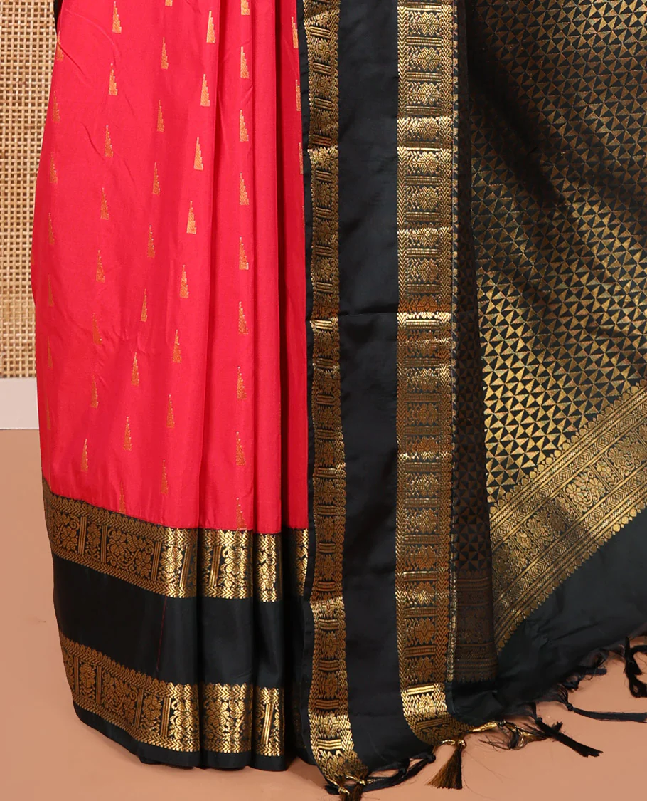 Pink Kanchipuram Budget Silk Saree, Elevated with Temple Zari Buttas All Over Its Body, Complemented by a Contrast Traditional Zari Design Rettai Pettu Border, Opulently Embellished Pallu, and Paired with a Contrast Blouse - Image 3