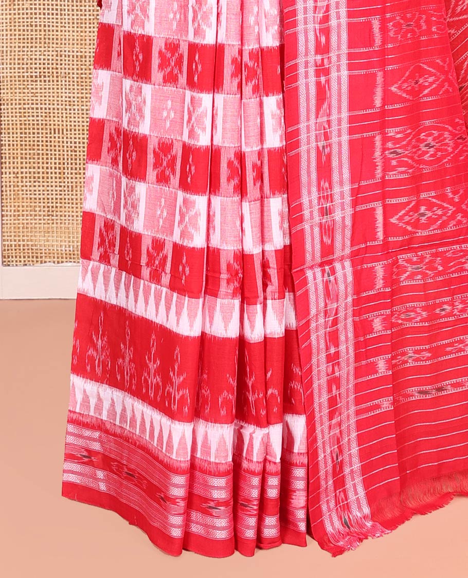 Pink Odisha Cotton Saree, Adorned with Butta Enclosed Checks and Temple Designs All Over the Body, Subtly Woven Border, Pallu Depicts Geometric Patterns, and Has No Blouse - Image 3