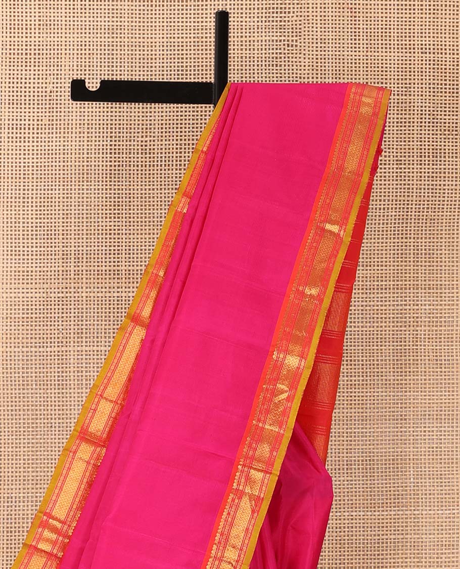 Pink plain Kanchipuram silk saree, contrast border of salngai, muthu, cross kamalam, and vanki designs, and zari design pallu - Image 4