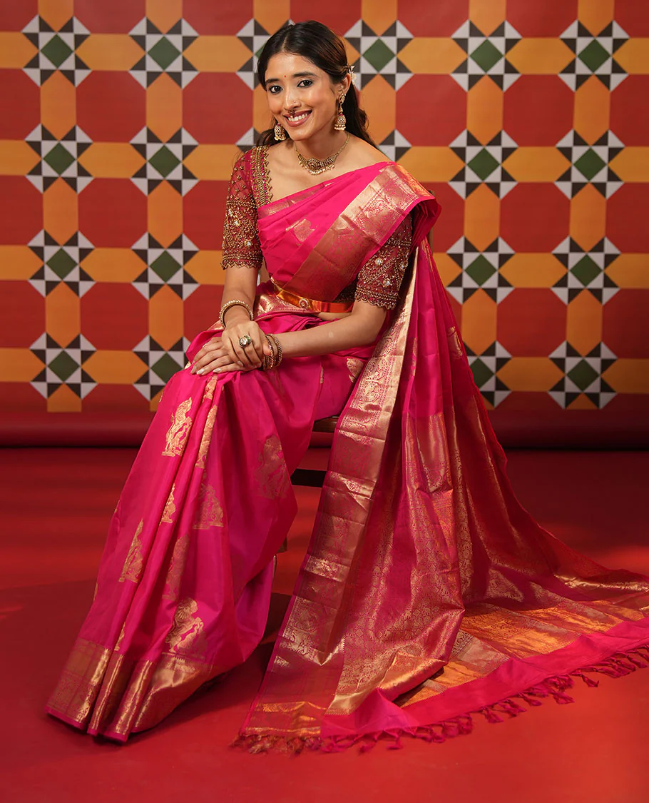 Pink singam and yaanai zari buttas woven Vasundhara silk saree, zari border of mayil kann, rudraksham, muthu, mayil, and yaali designs, and intricate pallu - Image 3
