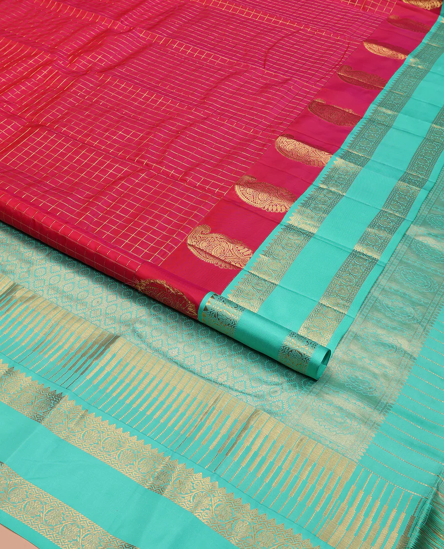 Pink Vasundhara Silk Saree, Masterfully Woven with Muthu Checks and Manga Buttas All Over Its Body, Complemented by a Contrast Rettai Pettu Border of Rekku, and Kodi Visiry Designs, Grand Pallu, and Paired with a Contrast Blouse - Image 2