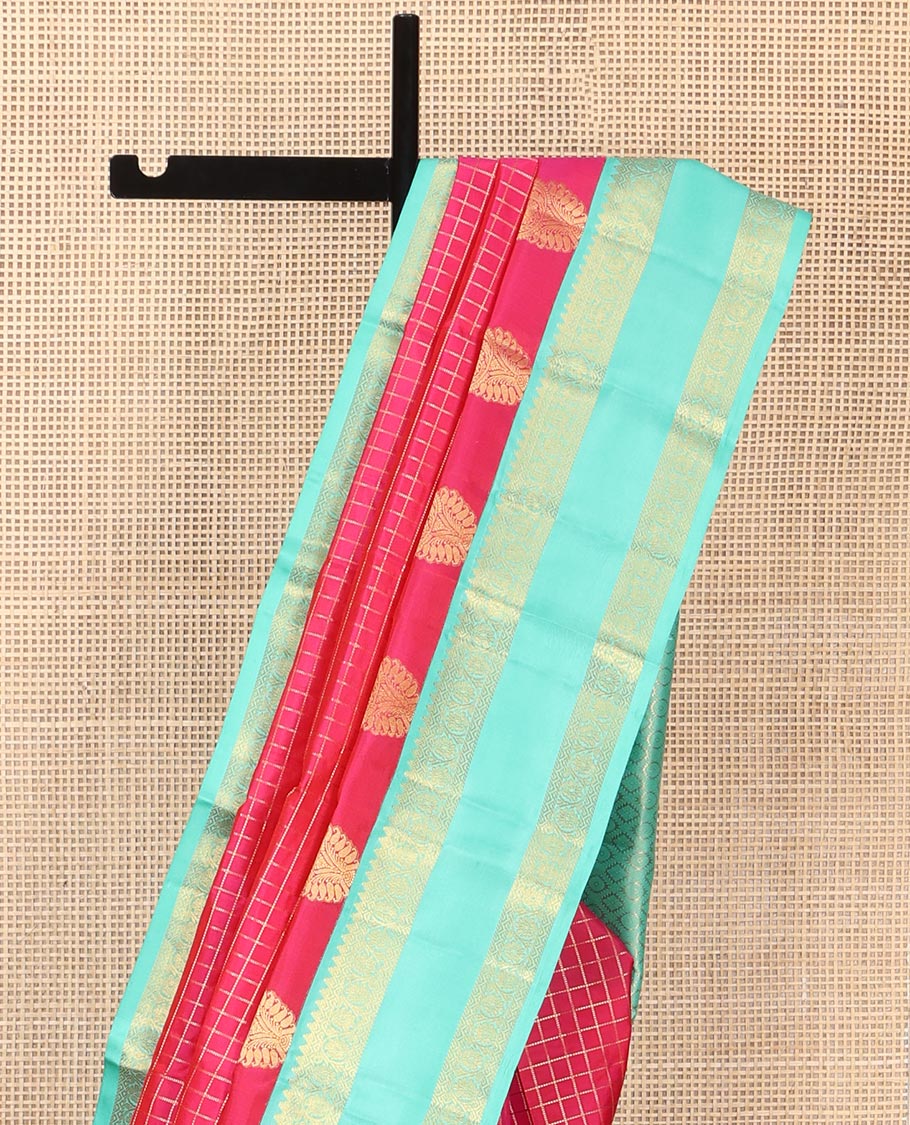 Pink Vasundhara Silk Saree, Masterfully Woven with Muthu Checks and Manga Buttas All Over Its Body, Complemented by a Contrast Rettai Pettu Border of Rekku, and Kodi Visiry Designs, Grand Pallu, and Paired with a Contrast Blouse - Image 3