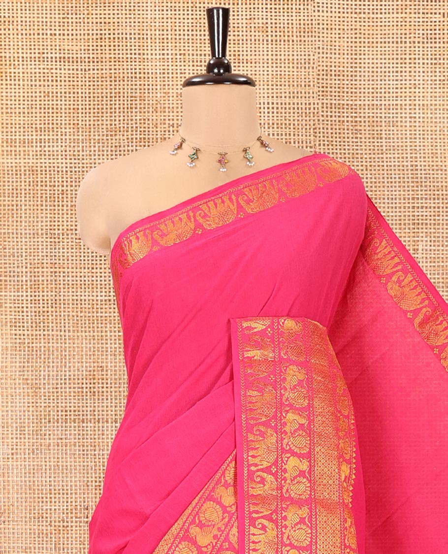 Rani Pink Plain Sungudi Cotton Saree, Highlighted by Traditional Zari Border of Peacock and Elephant Motifs Weave, Subtly Striped Pallu, and Paired with a Contrast Veldhari Design Blouse - Image 2