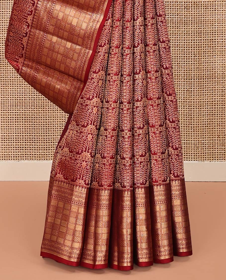 Red Kanchipuram Wedding Silk Saree, Regally Decorated with Jacquard Design Weave, Highlighted by Zari Border of Manga Mokku, Banaras, Neli, Ara Bogudi, Mayil Kann, and Paiyadi Kattam Designs, Grand Pallu, and Paired with a Matching Blouse - Image 4