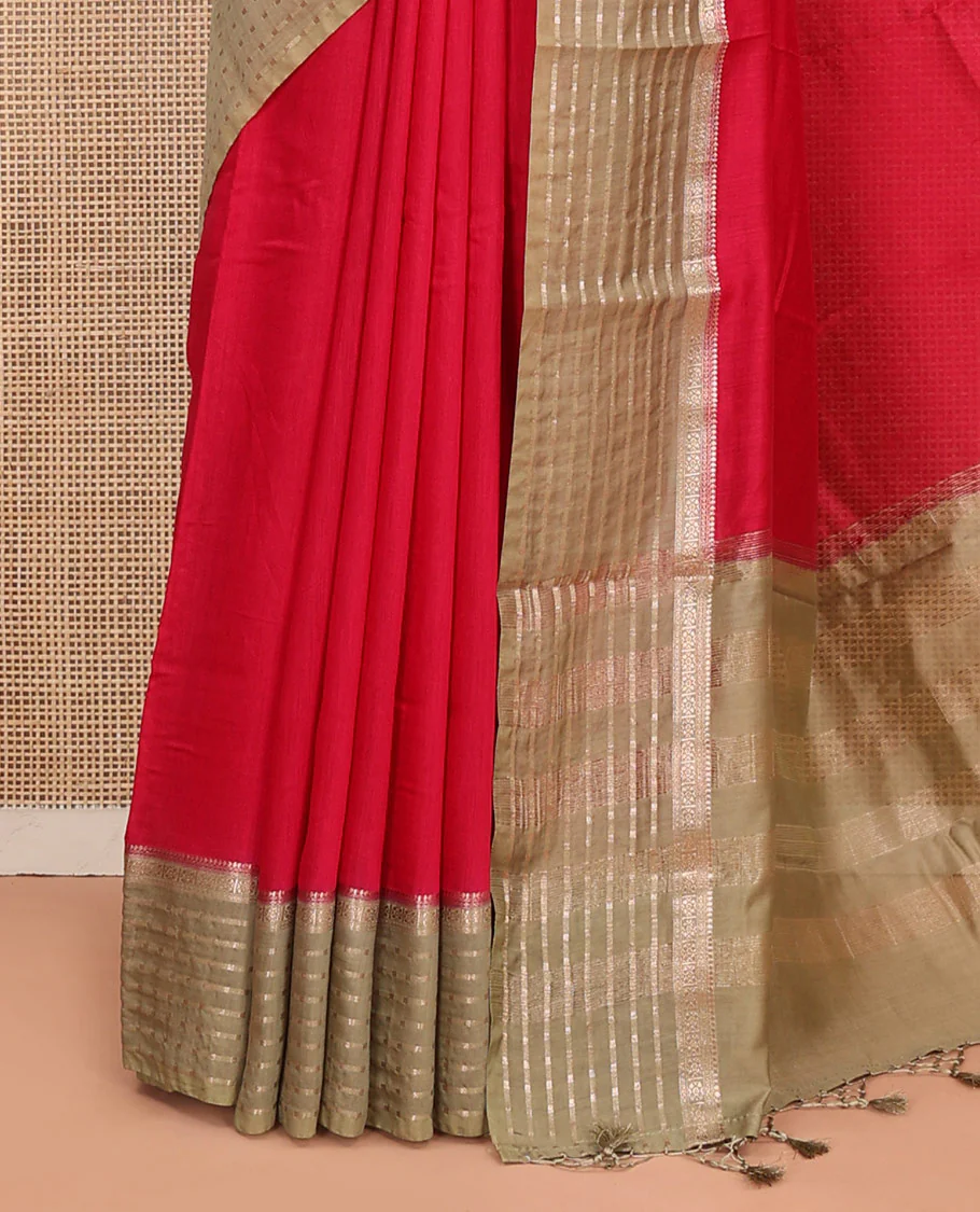 Red Plain Assam Silk Saree, Complemented by Captivating Contrast Border Featuring Traditional Zari Designs, Gleaming Zari Woven Pallu, and Paired with a Contrast Blouse - Image 3