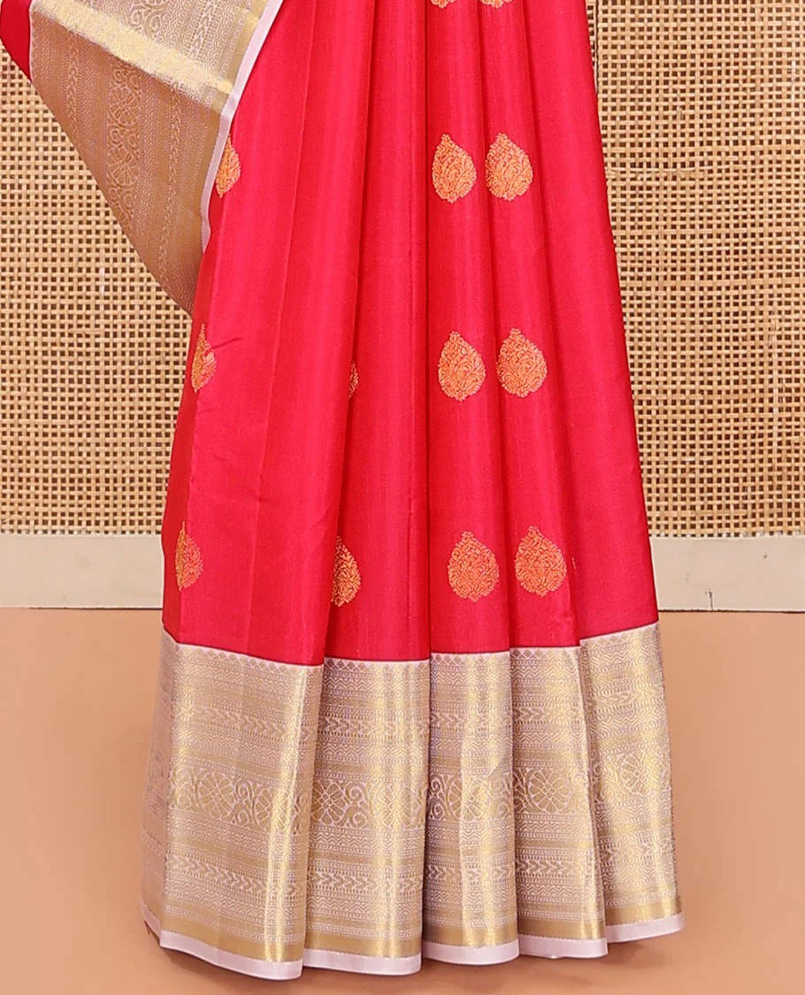Red Vasundhara Lite Silk Mix Saree, Beautifully Bedecked with Zari Buttas on Its Body, Complemented by Contrast Border of Rekku, Neli, Muthu, Kathir, Mayil Kann, and Kodi Visiry Designs, Elegantly Highlighted Pallu, and Paired with a Contrast Blouse - Image 4