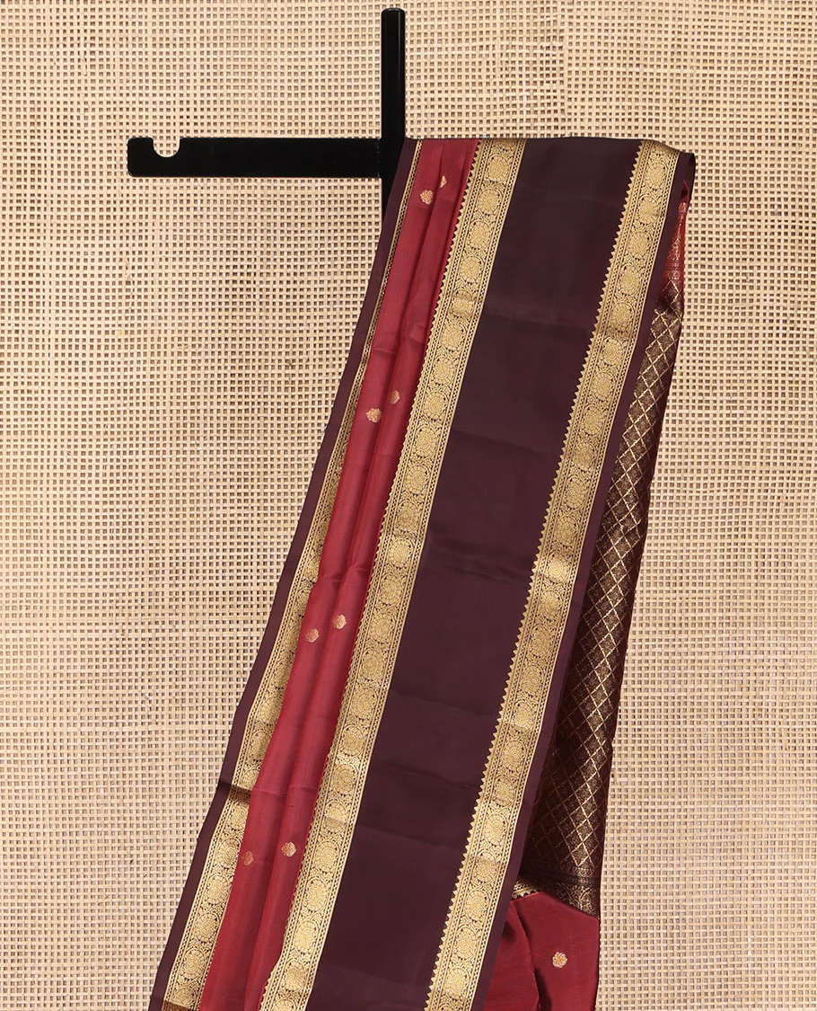 Red Vasundhara Lite Silk Mix Saree, Embellished with Zari Buttas on Its Body, Complemented by a Contrast Rettai Pettu Border of Kodi Visiry Designs, Boldly Accentuated Pallu of Jaal Designs, and Paired with a Contrast Blouse - Image 3