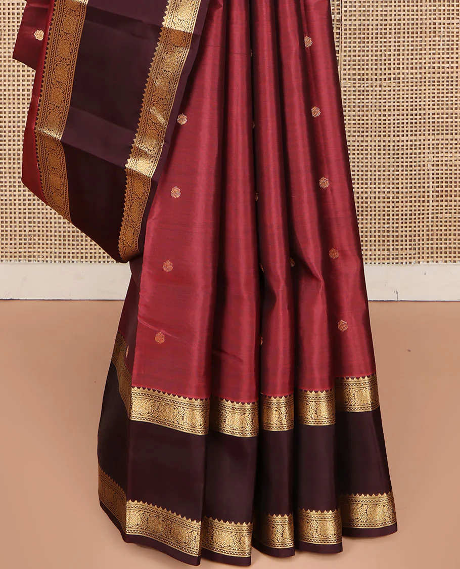 Red Vasundhara Lite Silk Mix Saree, Embellished with Zari Buttas on Its Body, Complemented by a Contrast Rettai Pettu Border of Kodi Visiry Designs, Boldly Accentuated Pallu of Jaal Designs, and Paired with a Contrast Blouse - Image 4