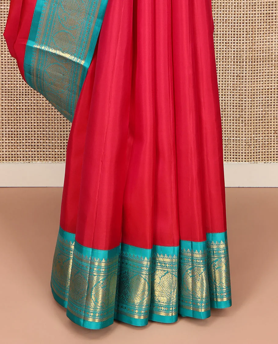 Red Vasundhara Silk Saree, Sparsely Woven with Zari Buttas All Over Its Body, Complemented by a Contrast Border of Rekku, Banaras, Diamond, and Round Mayil Designs, Grand Jaal-Patterned Pallu, and Paired with a Contrast Blouse - Image 4