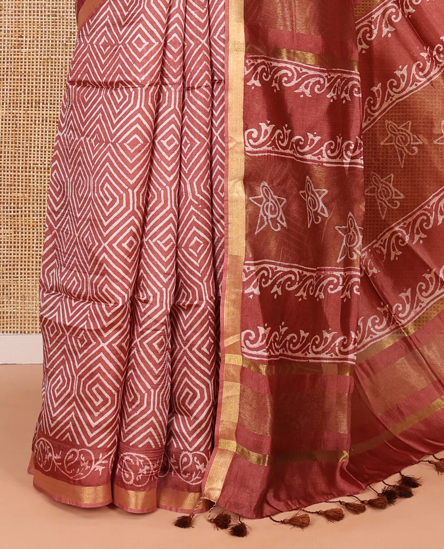 Rust diamond patterns batik printed banana pith saree, printed piping border, printed pallu, and a matching blouse - Image 3