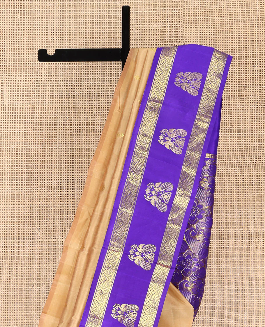Sandal Kanchipuram Silk Saree, Highlighted with Zari Buttas on Its Body, Complemented by a Contrast One-Sided Korvai Border of Diamond and Mayil Designs, Pallu Features Floral and Paisley Designs, and Comes Without a Blouse - Image 3