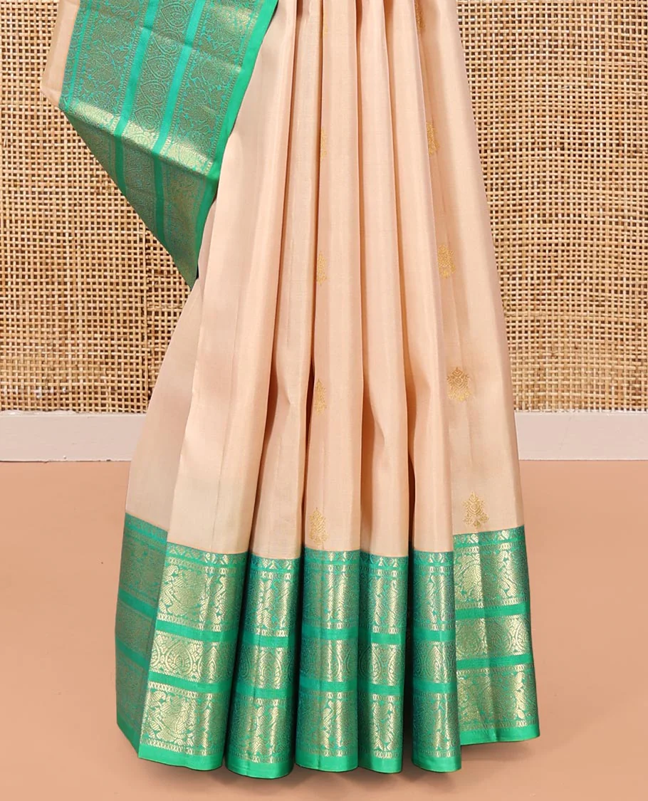 Sandal Vasundhara Silk Saree, Woven with Zari Buttas All Over Its Body, Complemented by a Contrast Border of Jada Nagam, and Kodi Visiry Designs, Intricately Designed Pallu, and Paired with a Contrast Blouse - Image 4