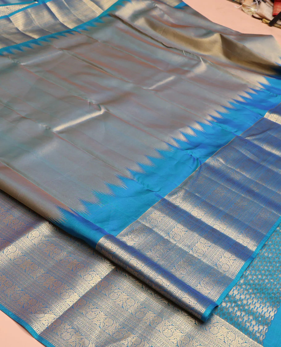Scintillating Blue Vasundhara Lite-Silk Mix Saree, Gleamed Up with Zari on Its Body, Highlighted by Thazampoo Rekku Border of Neli, Paisa, Cross Kamalam, and Kodi Visiry Designs, a Grand Geometric-Patterned Pallu, and Paired with a Matching Blouse - Image 7