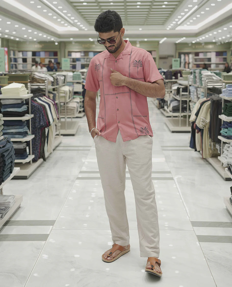 Tomato Cotton-Blended Casual Shirt, Subtle Sparkled with Contemporary Prints, Comes with a Cuban Collar, Half-Sleeves, Regular Fit, and Regular Length - Image 3