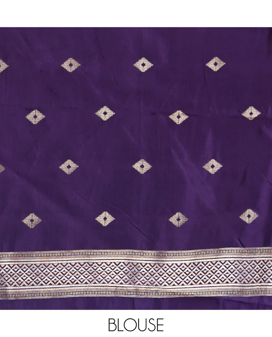 Turquoise Dupion Silk Saree, Mesmerized with Micro-Checks, Highlighted by Temple Border, Complemented by a Contrast Geometric-Patterned Pallu, and a Contrast Blouse - Image 5