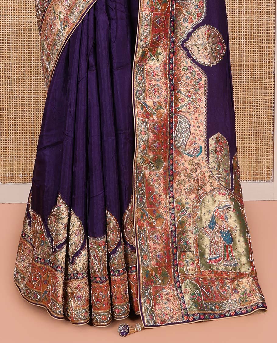 Violet Dola Silk Saree, Uniquely Detailed with Patch Embroidery on Its Body, Highlighted by a Patch Embroidered Border, Pallu Depicts Flora, Fauna, and Human Design Embroidery, and Paired with a Matching Blouse - Image 4