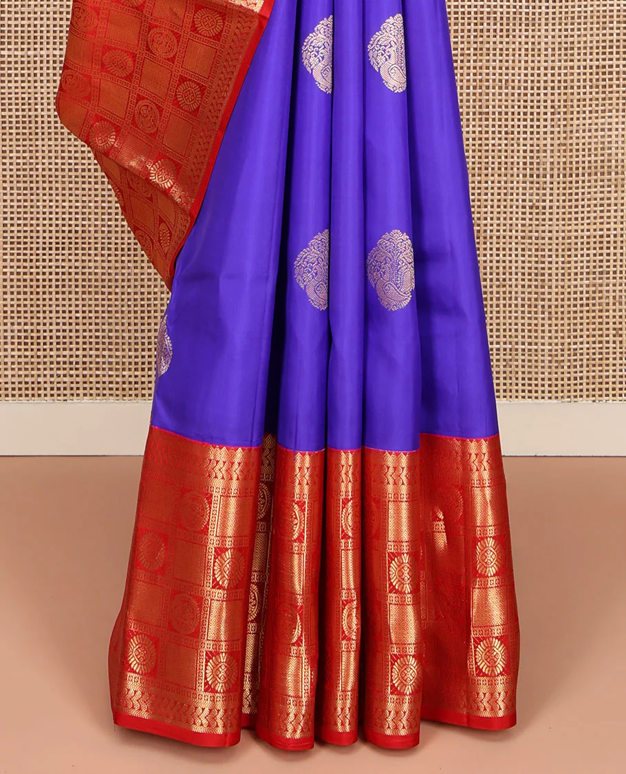 Violet Vasundhara Silk Saree, Prettified with Zari Buttas All Over Its Body, Complemented by a Contrast Border of Rekku, Banaras, Kathir, Chakram, Round Mayil, and Mayil Kann Designs, Grand Ogee-Patterned Pallu, and Paired with a Contrast Blouse - Image 4