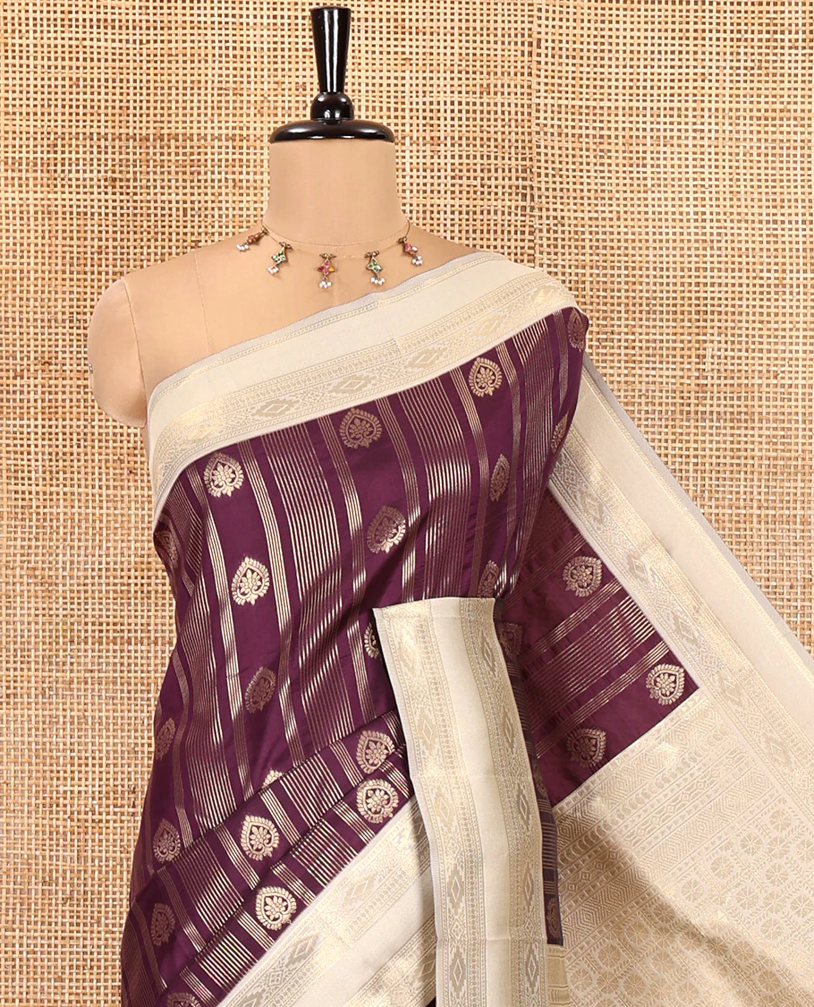 Wine Litchi Saree, Featuring Vaira Oosi Stripes and Zari Buttas on Its Body, Complemented by a Contrast Rettai Pettu Traditional Zari Design Border, an Intricately Designed Pallu, and Paired with a Contrast Blouse - Image 2