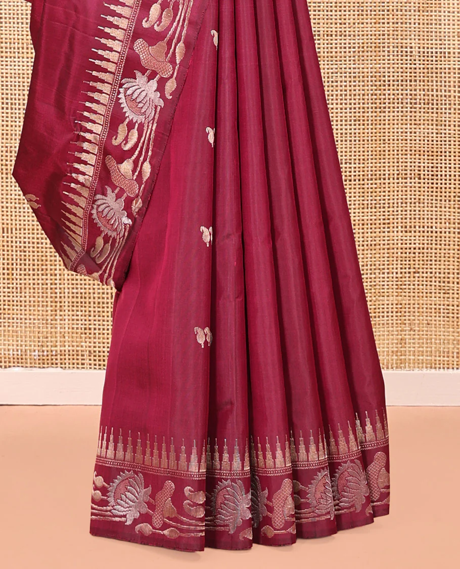 Wine Mayuri Soft Silk Saree, Subtly Woven with Manga Buttas All Over Its Body, Highlighted and Temple Border of Floral Creeper Designs, Pallu of Floral Designs, and Paired with a Matching Blouse - Image 4
