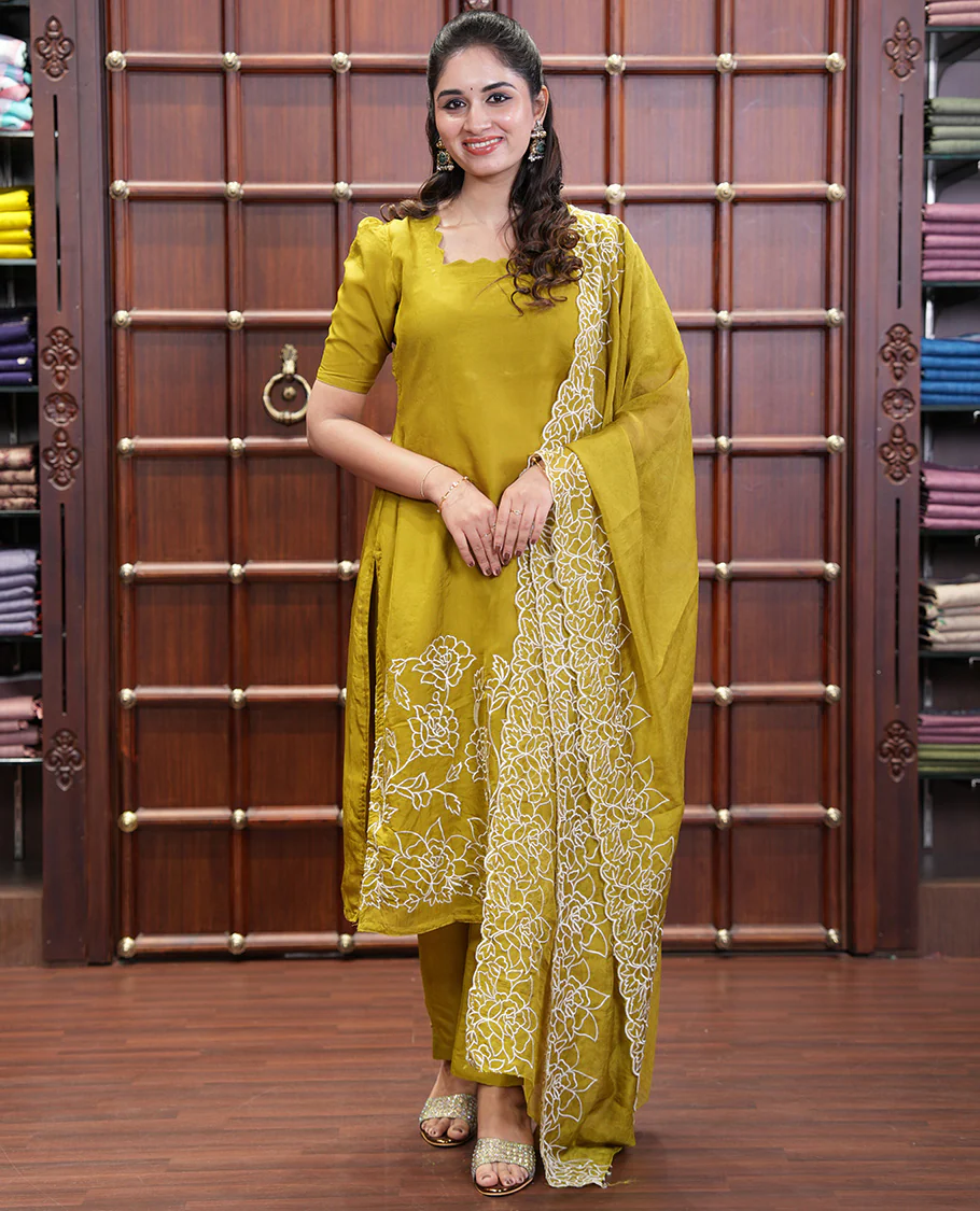 Yellow Organza Crushed Material Churidar Set, Elegantly Adorned with Floral-Themed Thread Embroidery Top, Comes with a Plain Santoon Bottom, and Is Paired with Organza Crushed Dupatta of Floral Thread Embroidery - Image 3