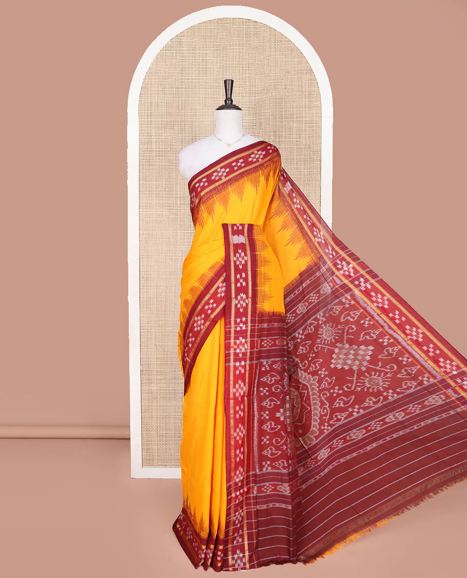 Yellow Plain Odisha Cotton Saree, Complemented by a Contrast Temple Border of Pasapalli Weaves, Pallu Features Intricate Patterns, and Paired with a Matching Blouse