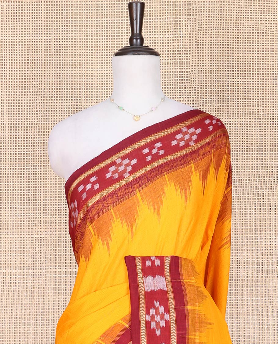 Yellow Plain Odisha Cotton Saree, Complemented by a Contrast Temple Border of Pasapalli Weaves, Pallu Features Intricate Patterns, and Paired with a Matching Blouse - Image 2